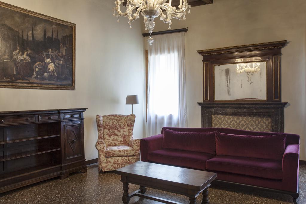 Апартаменты Palazzo Valmarana Braga Виченца Экстерьер фото
